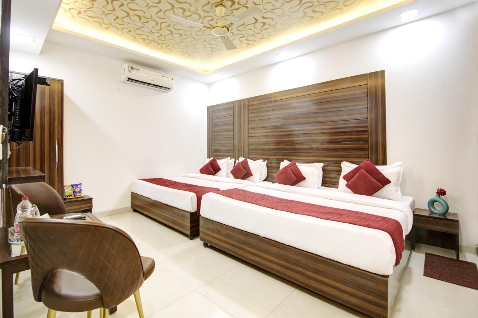Hotel Devrana Delhi Airport นิวเดลี ภายนอก รูปภาพ