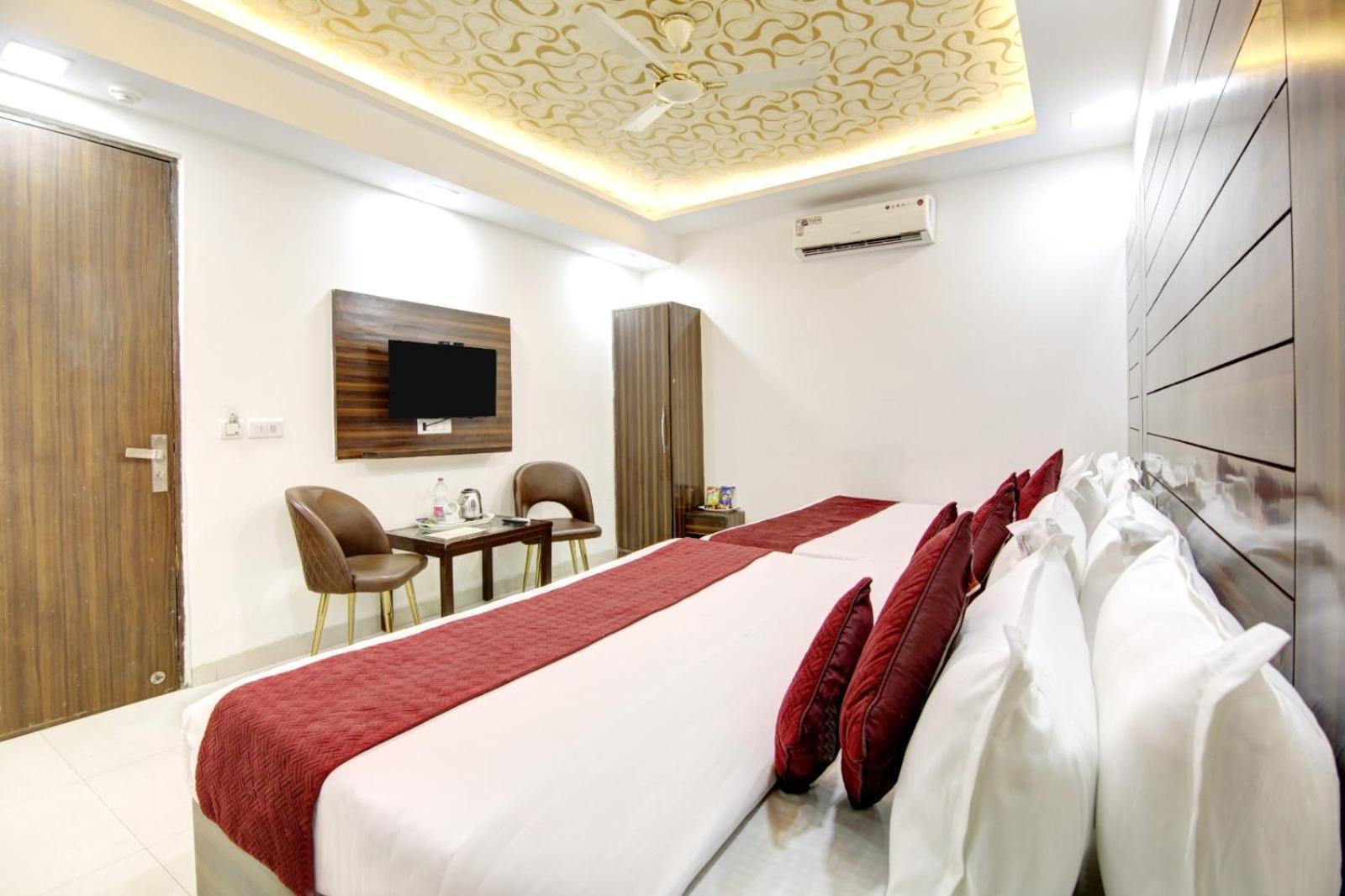 Hotel Devrana Delhi Airport นิวเดลี ภายนอก รูปภาพ