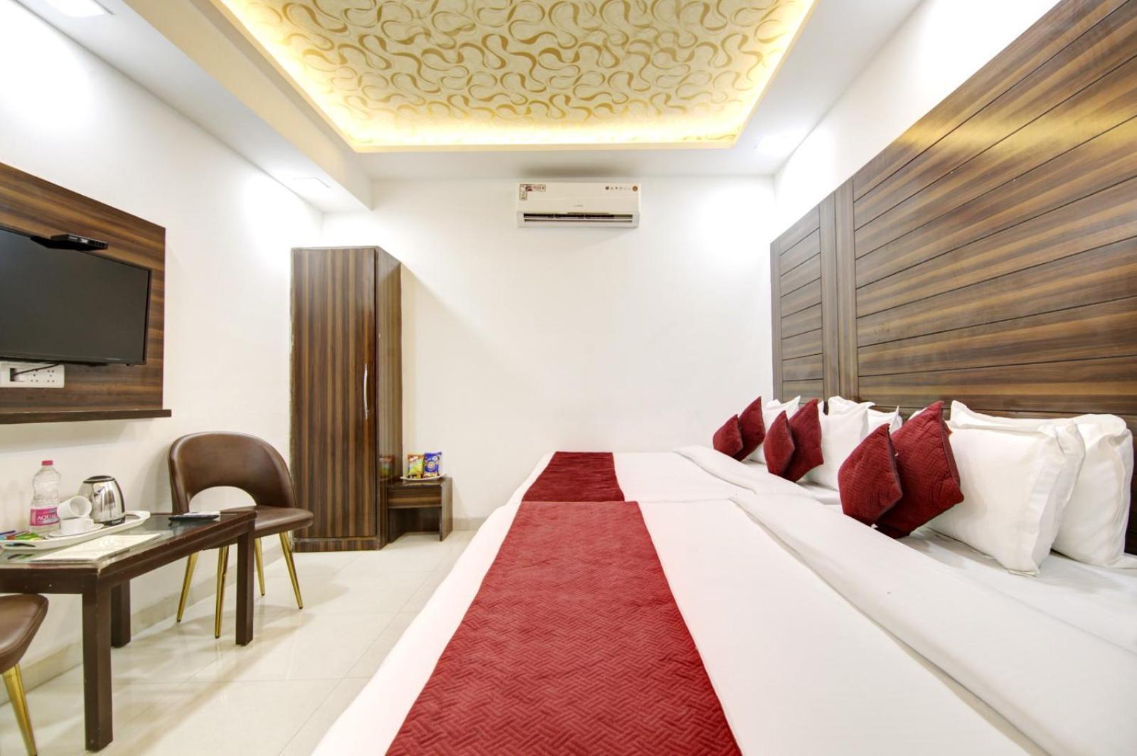 Hotel Devrana Delhi Airport นิวเดลี ภายนอก รูปภาพ