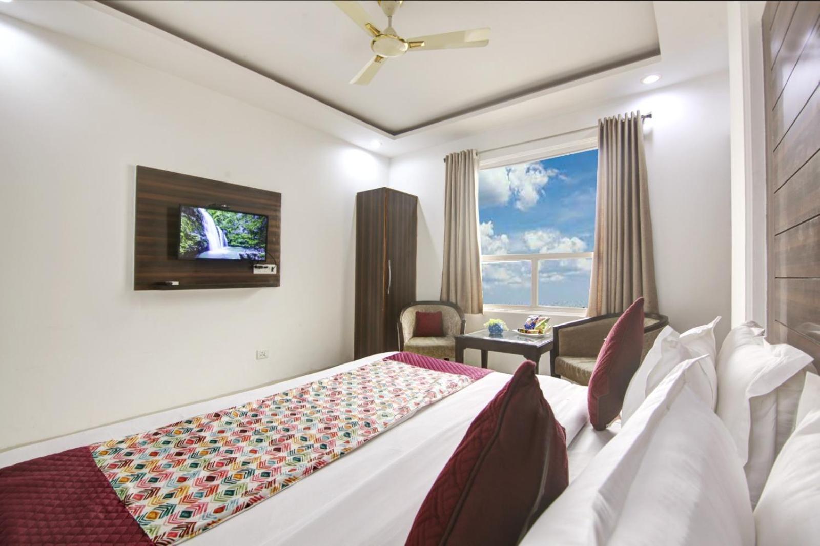 Hotel Devrana Delhi Airport นิวเดลี ภายนอก รูปภาพ